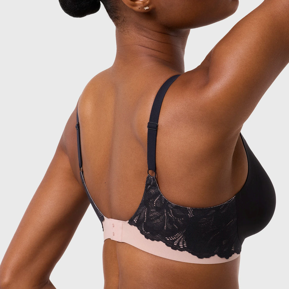 All Color: Noir Lace | Adjustable wireless bra with Lace detail