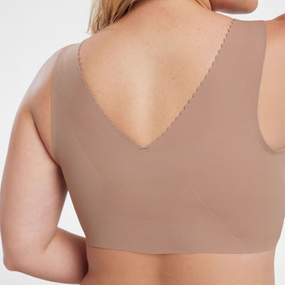 Smoothing Bra Cami: Seamless Base Layer for Women – Evelyn