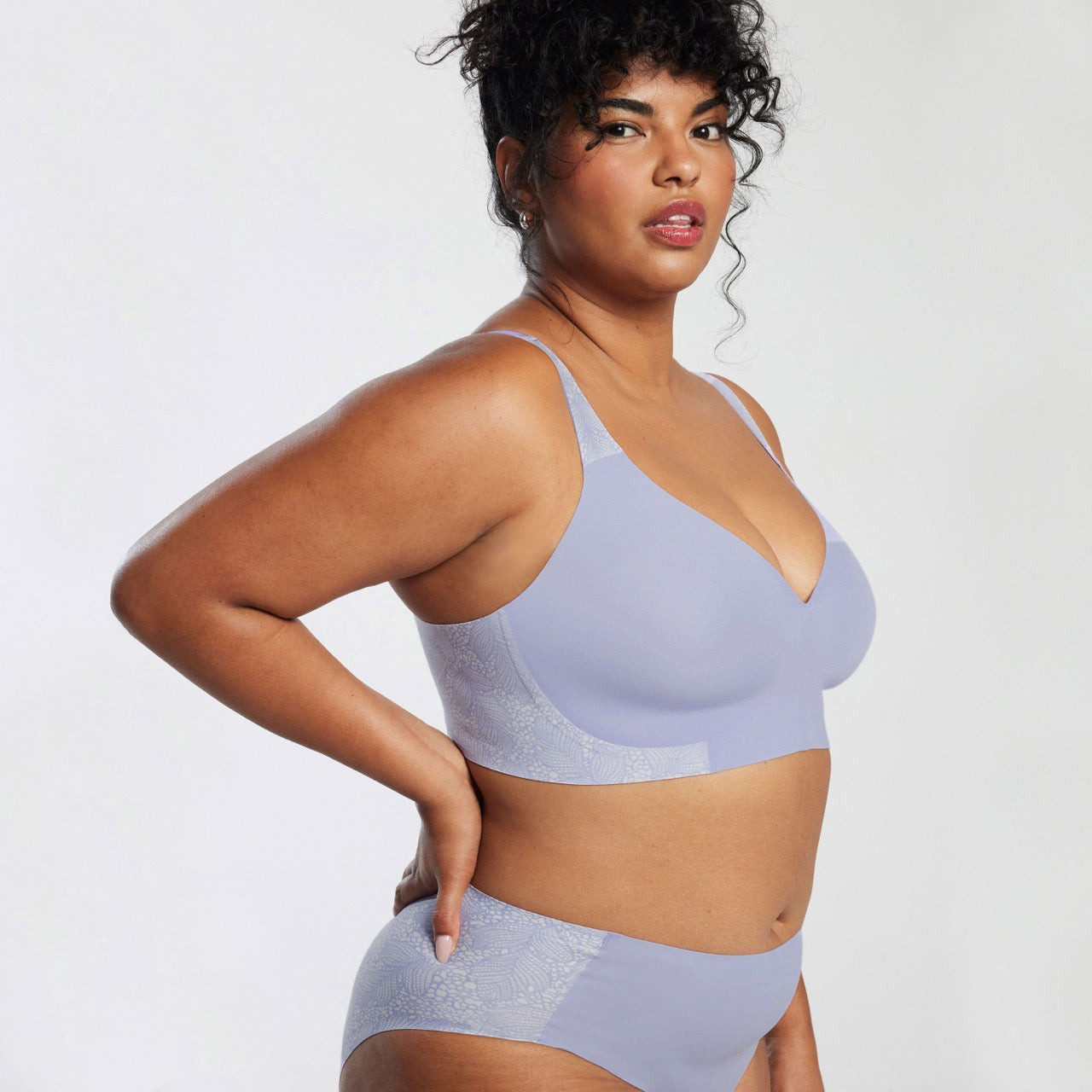 All Color: Moonstone Lace | Low neckline wireless seamless bra