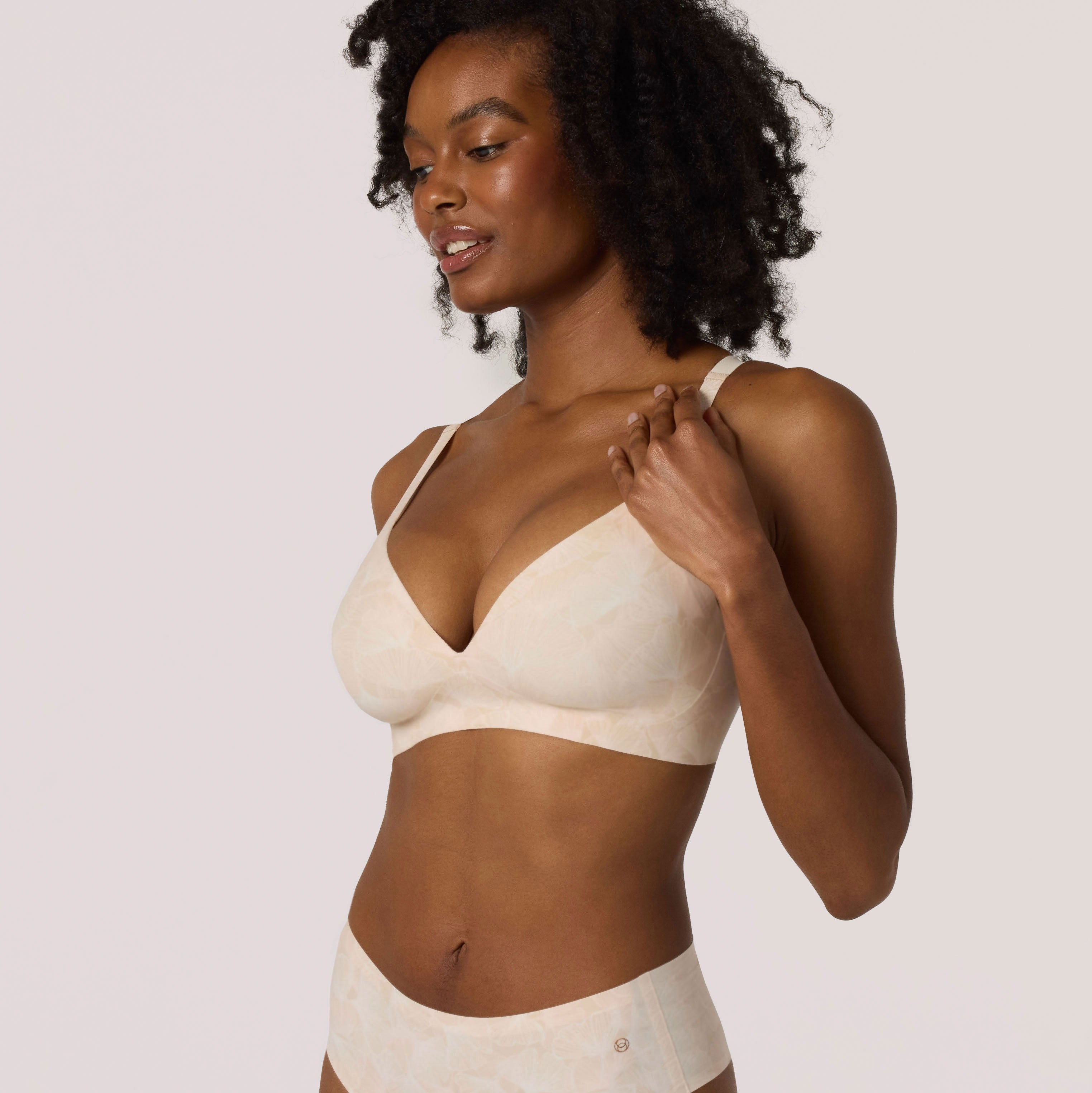 All Color: Champagne Ginkgo | Low neckline wireless seamless bra