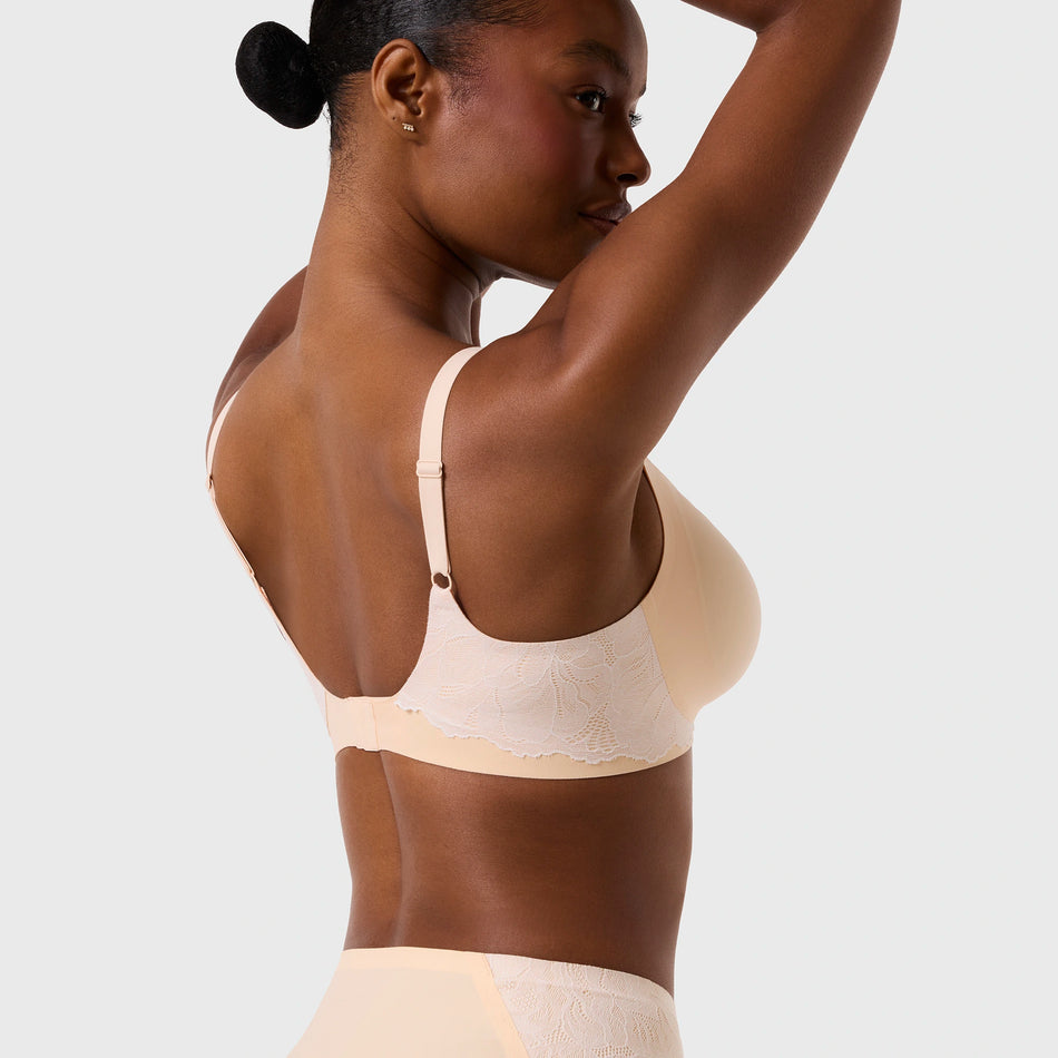 All Color: Peach Rose | Adjustable wireless bra with Lace detail