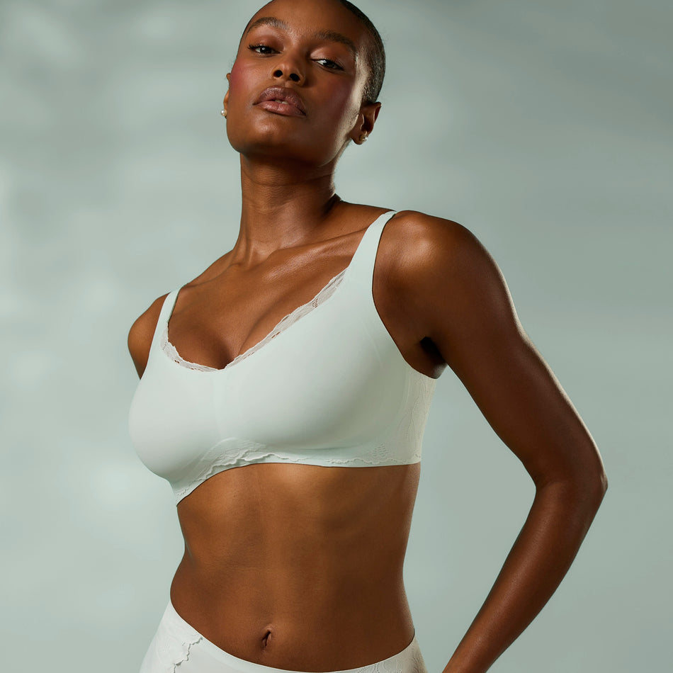 All Color: Ocean Mist | Adjustable wireless bra with Lace detail