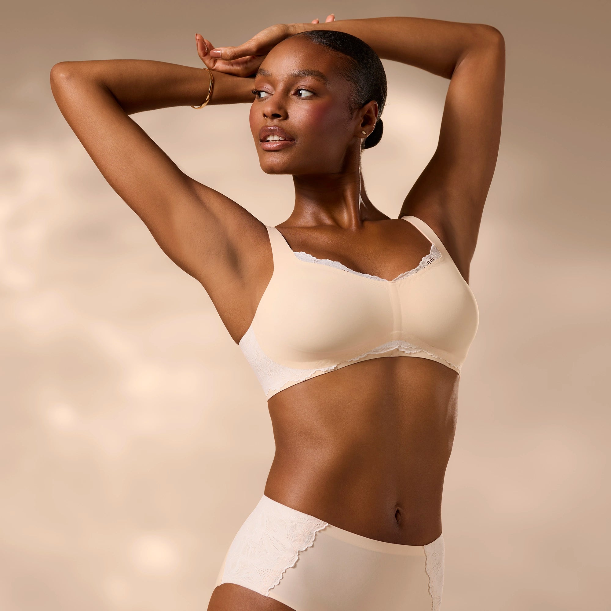 All Color: Peach Rose | Adjustable wireless bra with Lace detail