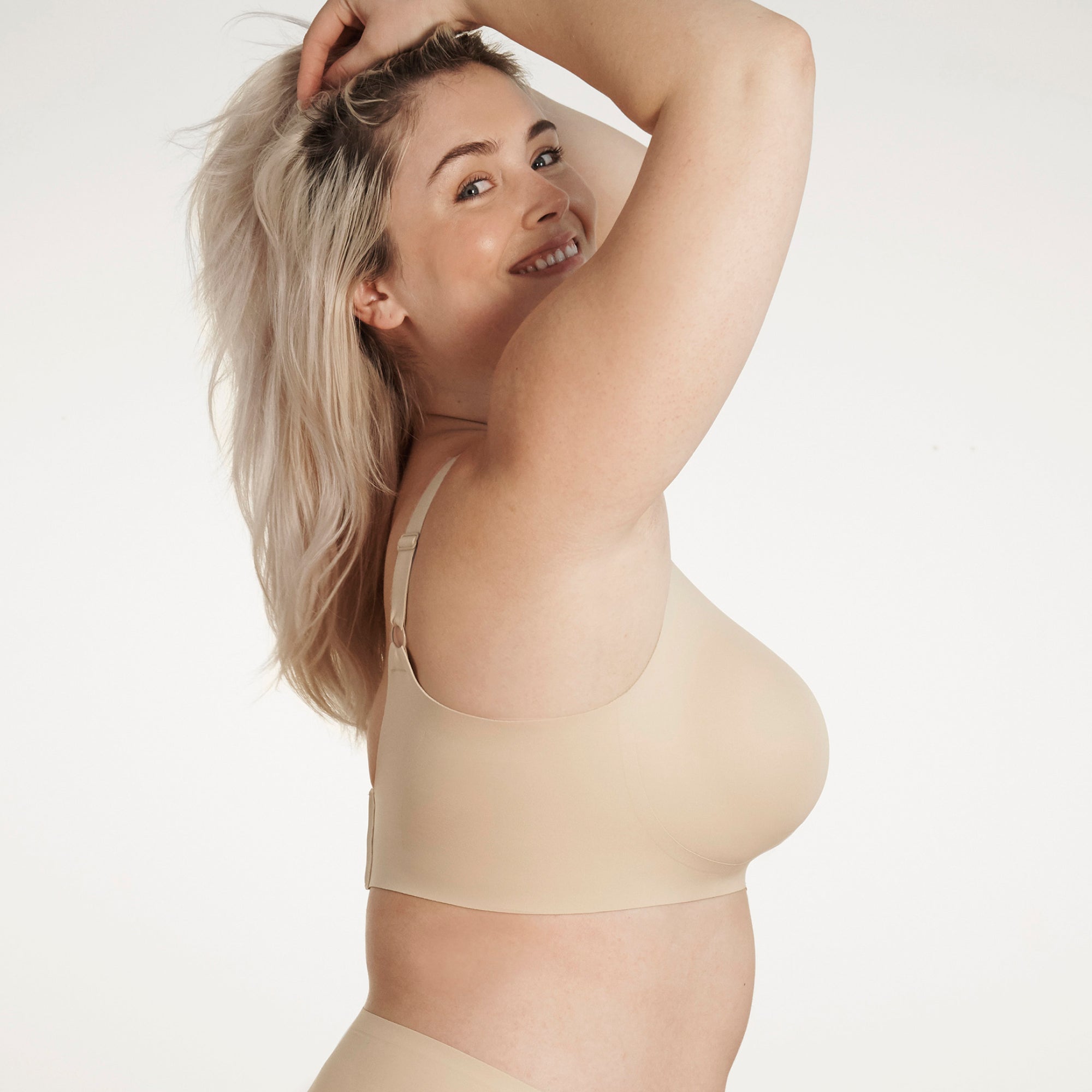 The Best Wireless Bras for Large Breasts That Actually Provide Support &  Comfort - Supportive Wireless Bras That Lift & Shape