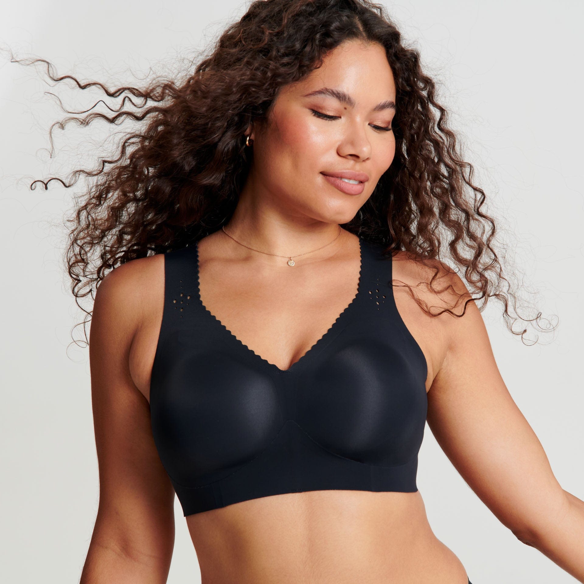 All Color: Limited Black Onyx | wireless black comfortable t-shirt push up bra